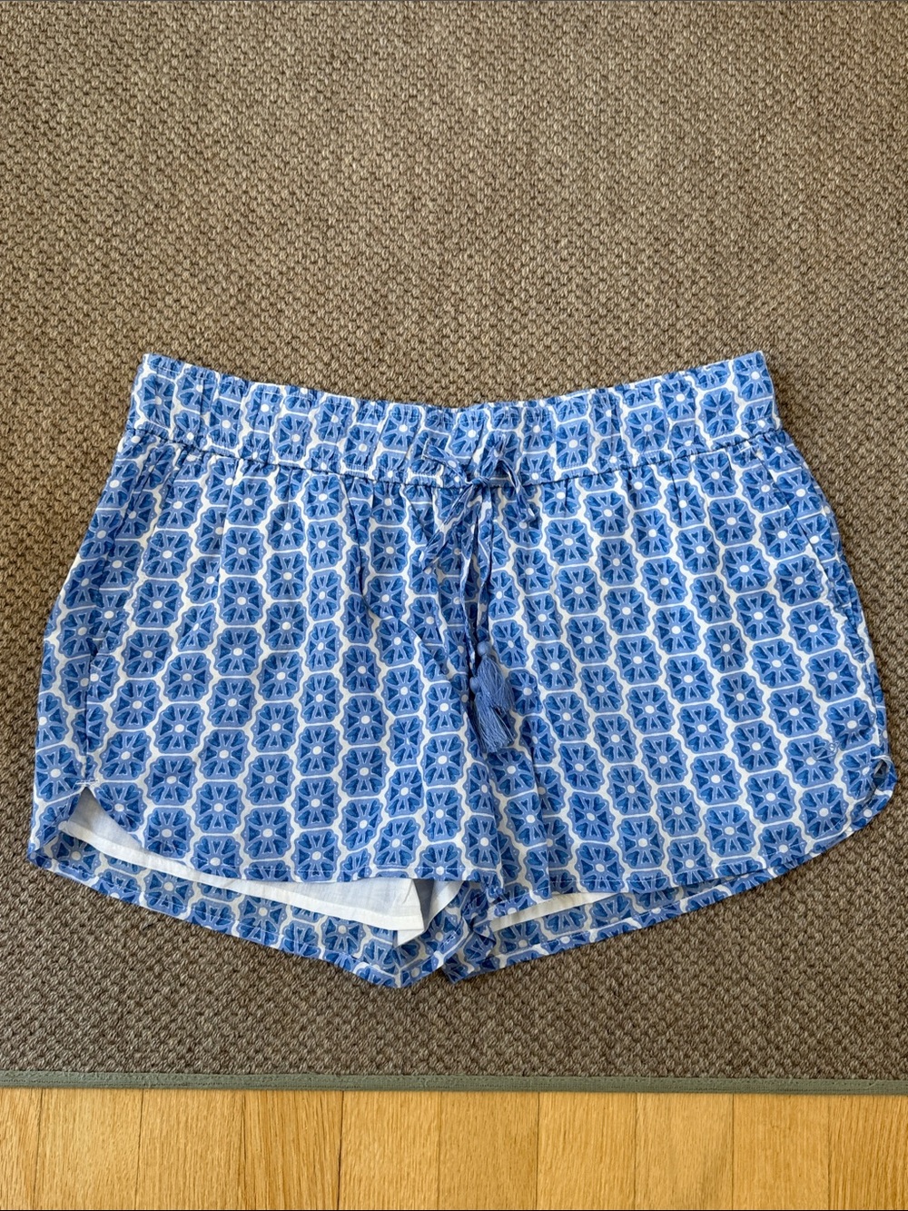 Vineyard Vines Blue Tile-Print Drawstring Athletic Shorts